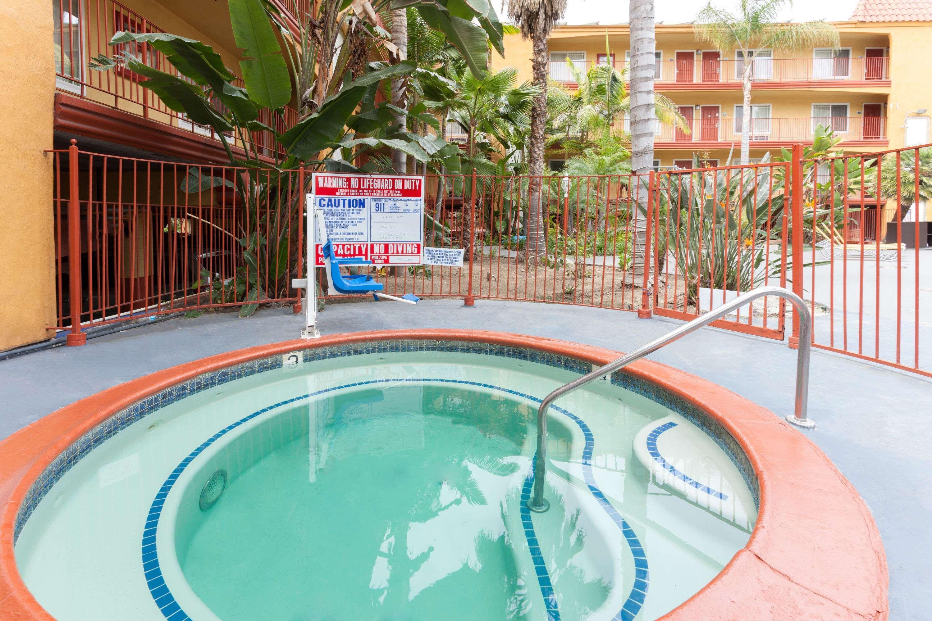 Days Inn By Wyndham Mission Valley-Sdsu San Diego Exterior foto