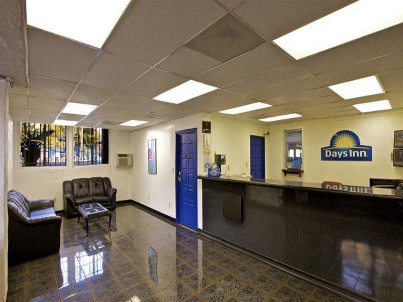 Days Inn By Wyndham Mission Valley-Sdsu San Diego Exterior foto
